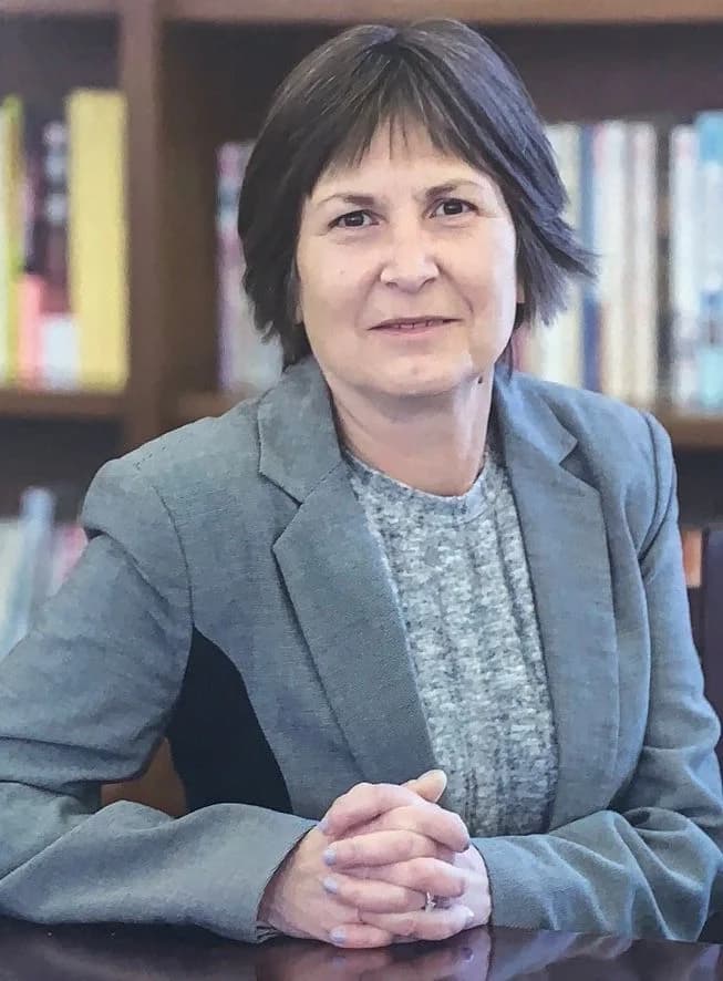 Specializat în Matematică, Fizică, Chimie - Brenda Mercer